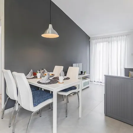 1 Bedroom Amazing In *