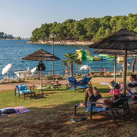 Апартаменти Korculanska Croatia *
