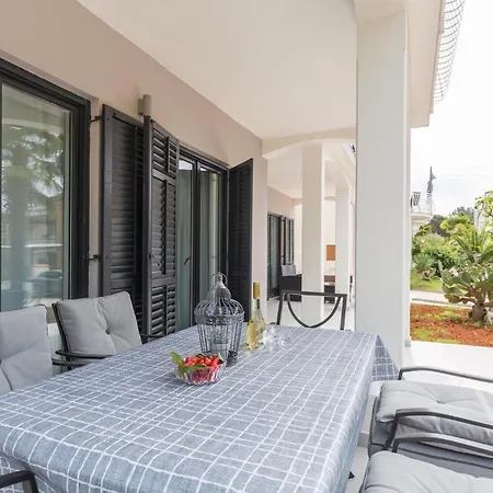 Accogliente Con 1 Da Letto A Porec